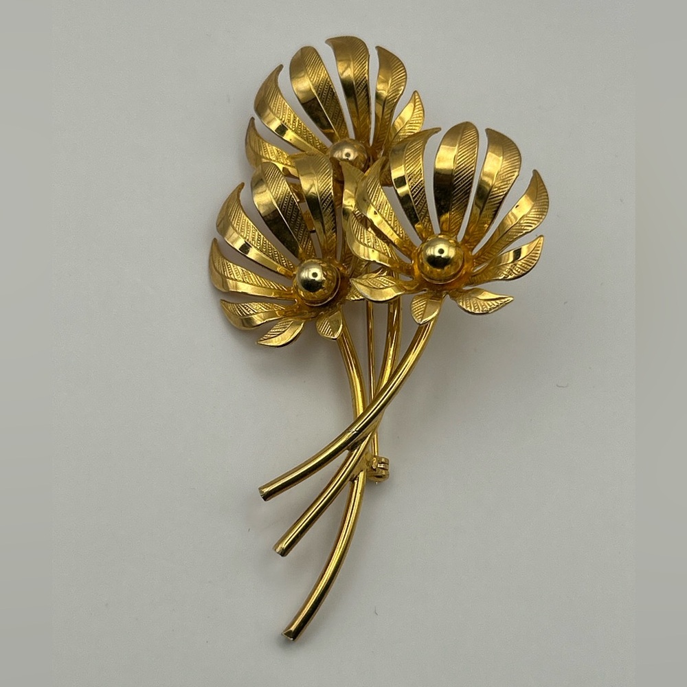 Vintage Goldtone Floral Brooch
